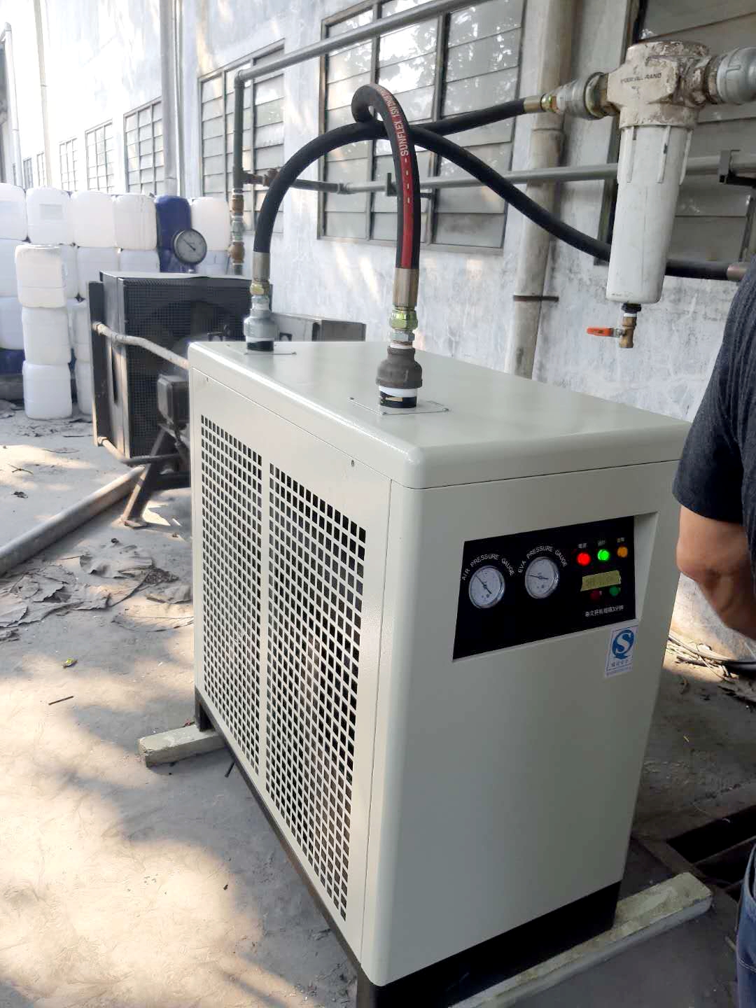 metal air-cooled oil-less Screw Compressor Built-in Dryer